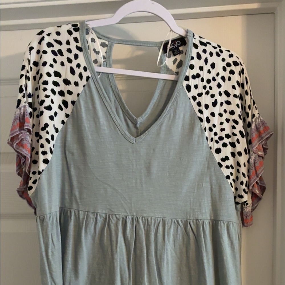 Stylish Women's Gray Top with Patterned Sleeves
